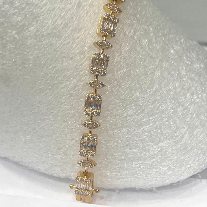 سوار بريق الكريستال Crystal Glow Bracelet
